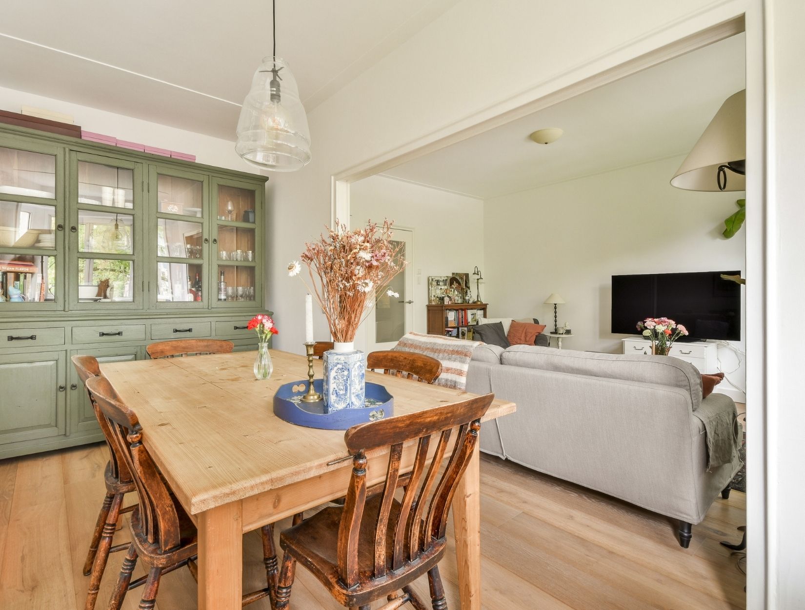 Professional Maid Services for Chicago Apartments