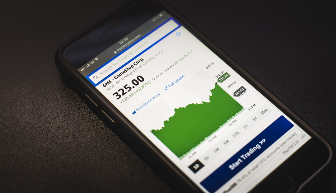 saham isat dunia investasi