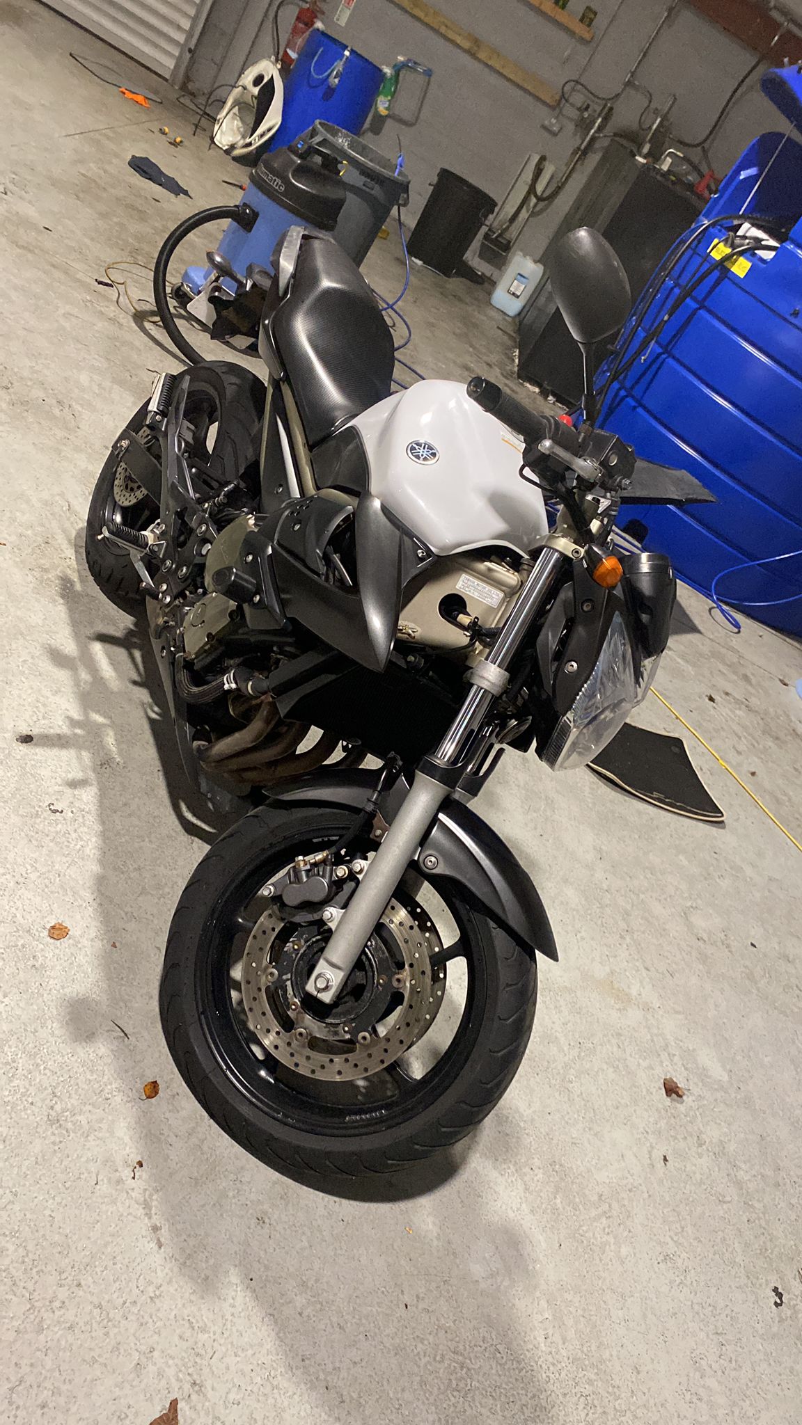 Yamaha XJ6 N 600cc