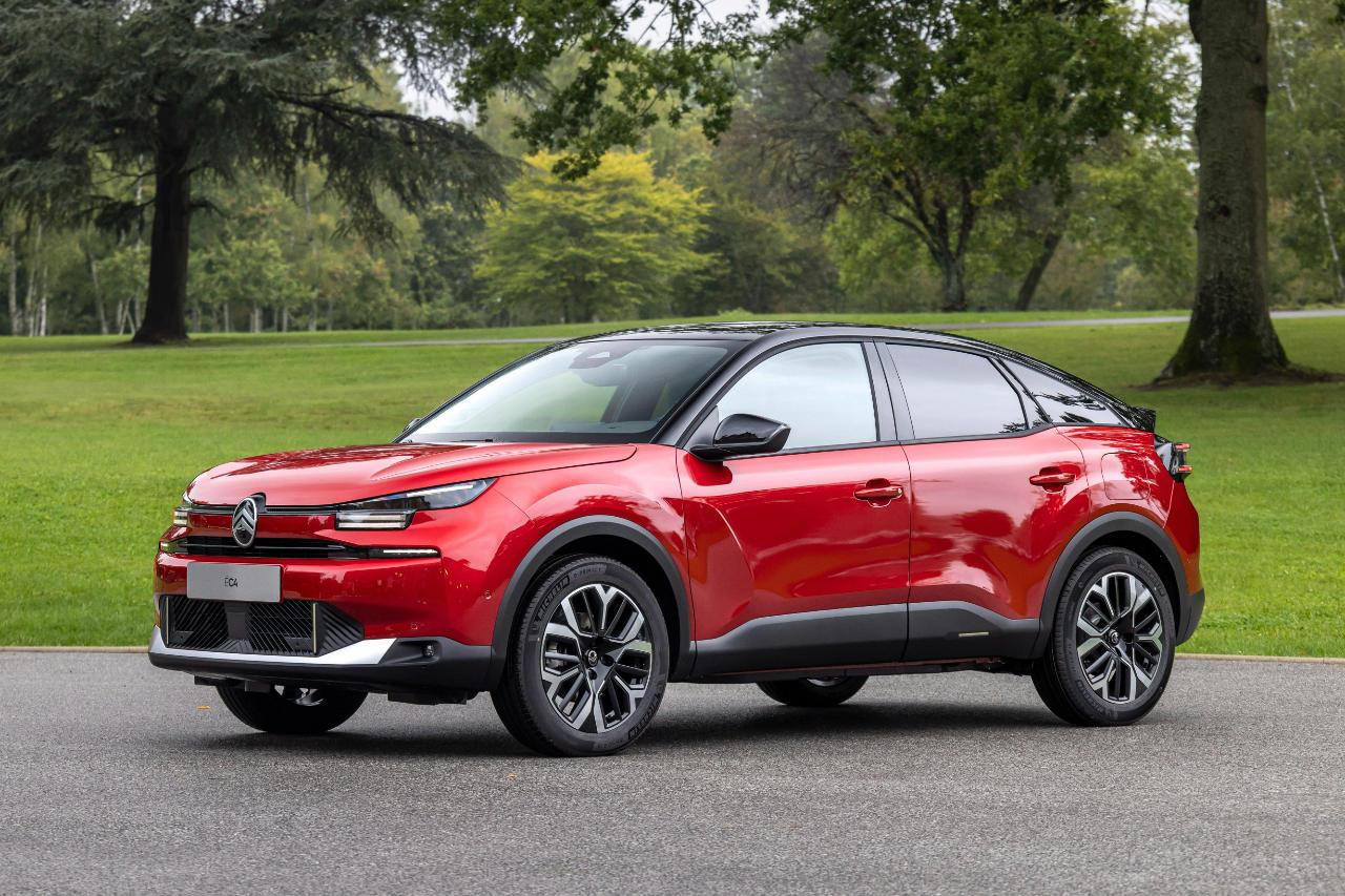 Véhicule Citroën E-C4