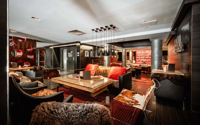 bar-restaurant-val-isere (4)