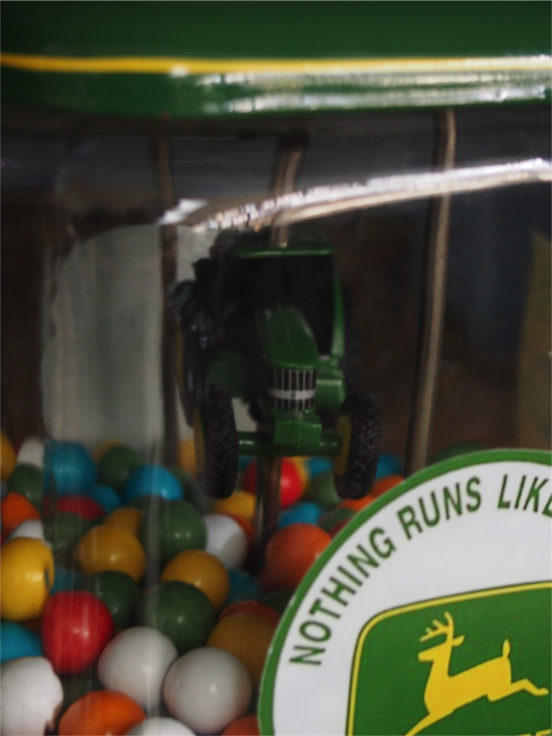 Distributeur à bonbon Americain 1950 john deere – Image 10