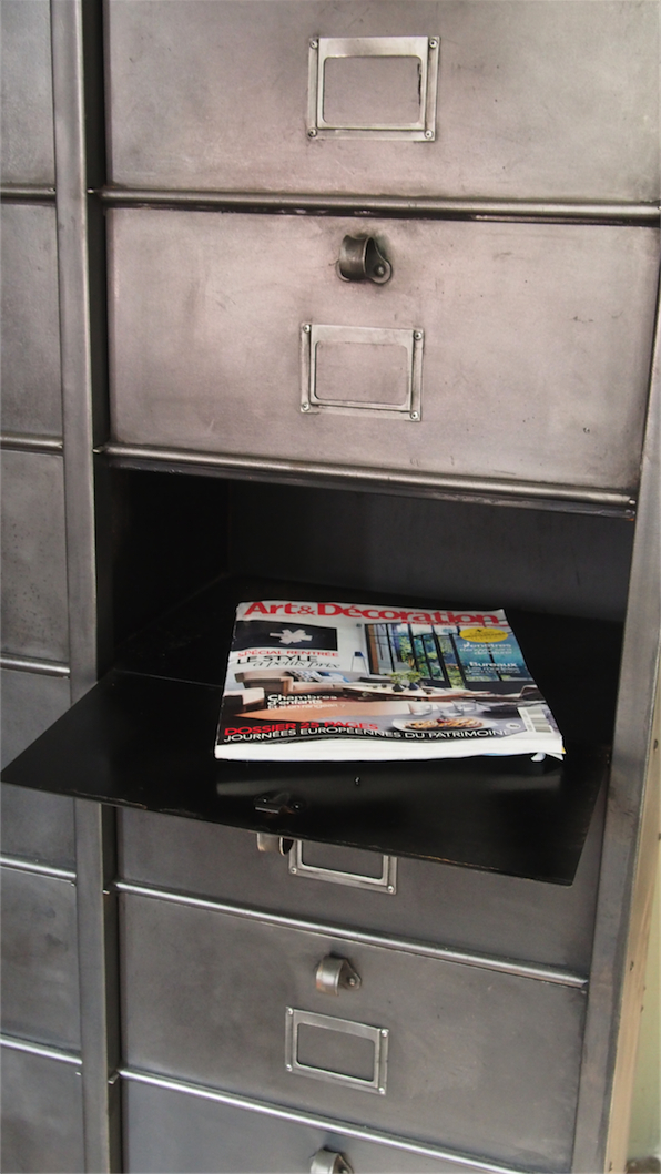 ancien grand meuble 30 casiers industriel a clapet strafor 1950 – Image 9