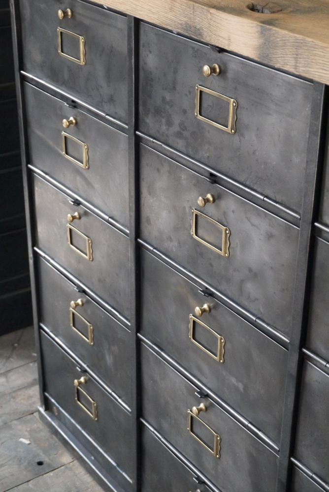 ancien meuble console 15 casiers industriel a clapet Roneo 1940 plateau chene massif – Image 4