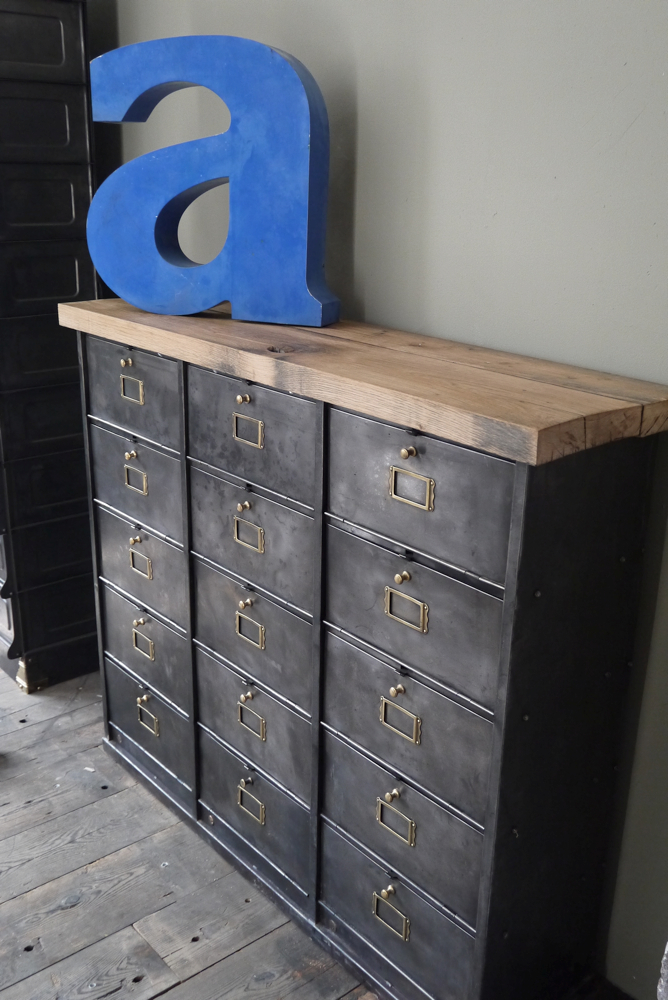 ancien meuble console 15 casiers industriel a clapet Roneo 1940 plateau chene massif – Image 2