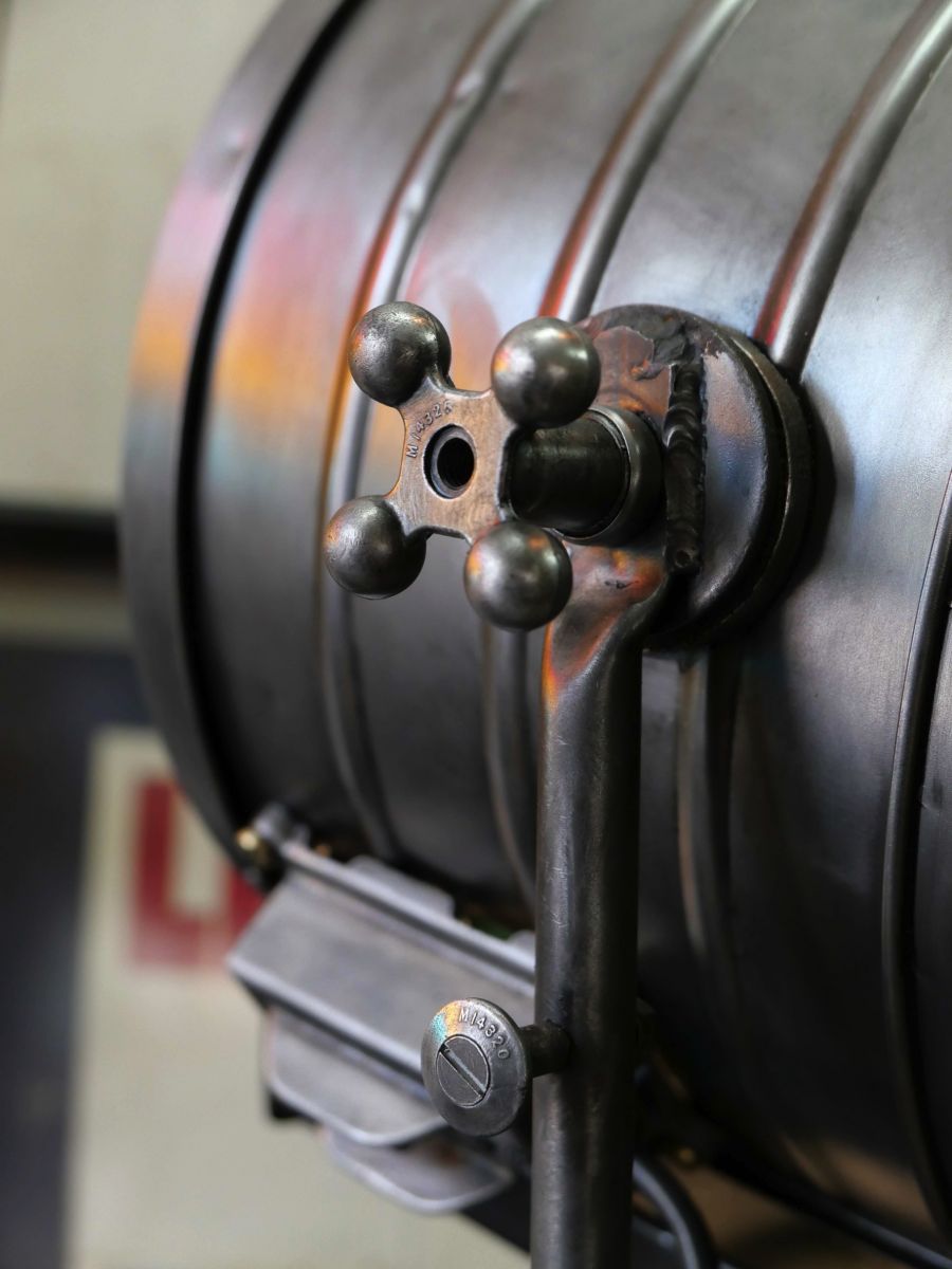 projecteur cinema MCALISTER des studios Hollywood Californie pied tripod – Image 16