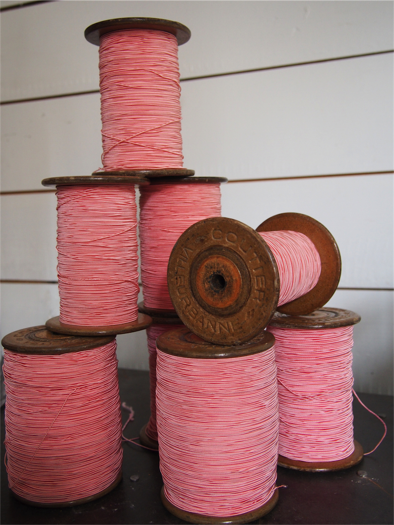 1 ancienne bobine bois COUTIER couleur bleu clair – Image 9