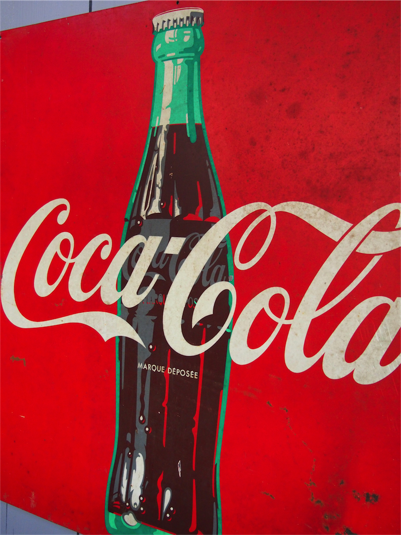 grande plaque publicitaire metal Coca Cola dans son jus – Image 4