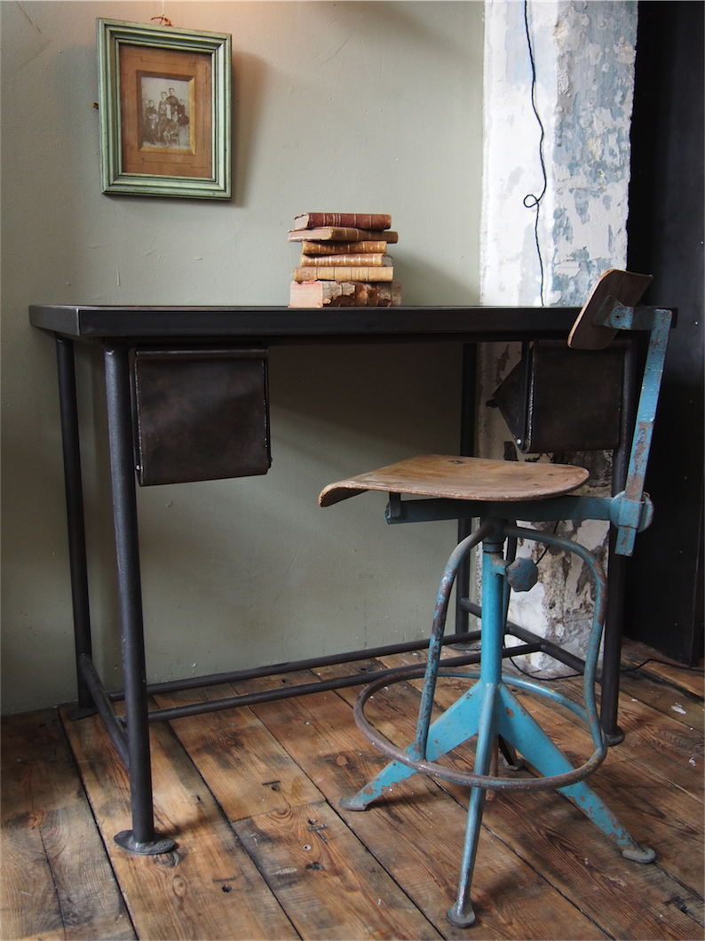 Bureau table industrielle plateau caracteres imprimerie – Image 6