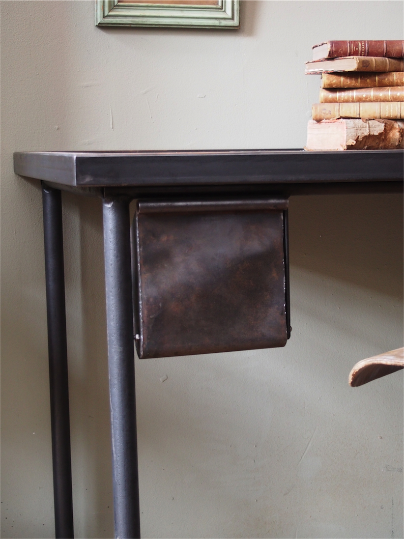 Bureau table industrielle plateau caracteres imprimerie – Image 9