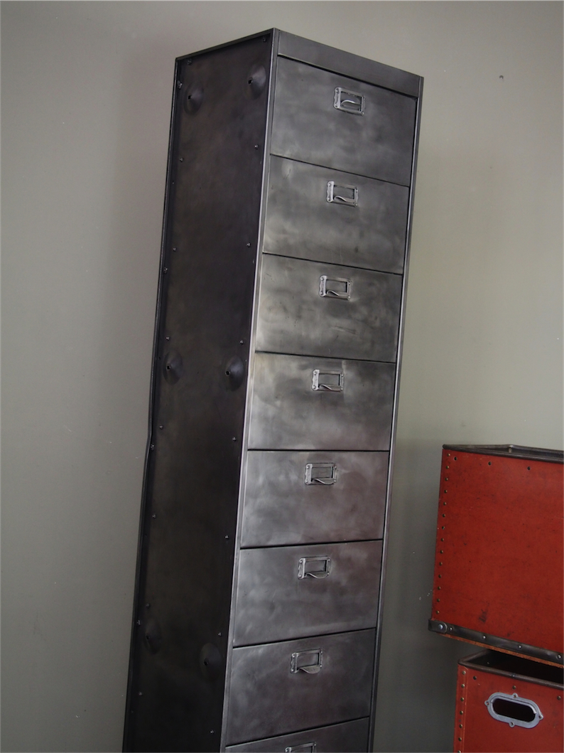 ancien grand meuble 10 casiers industriel a clapet – Image 5