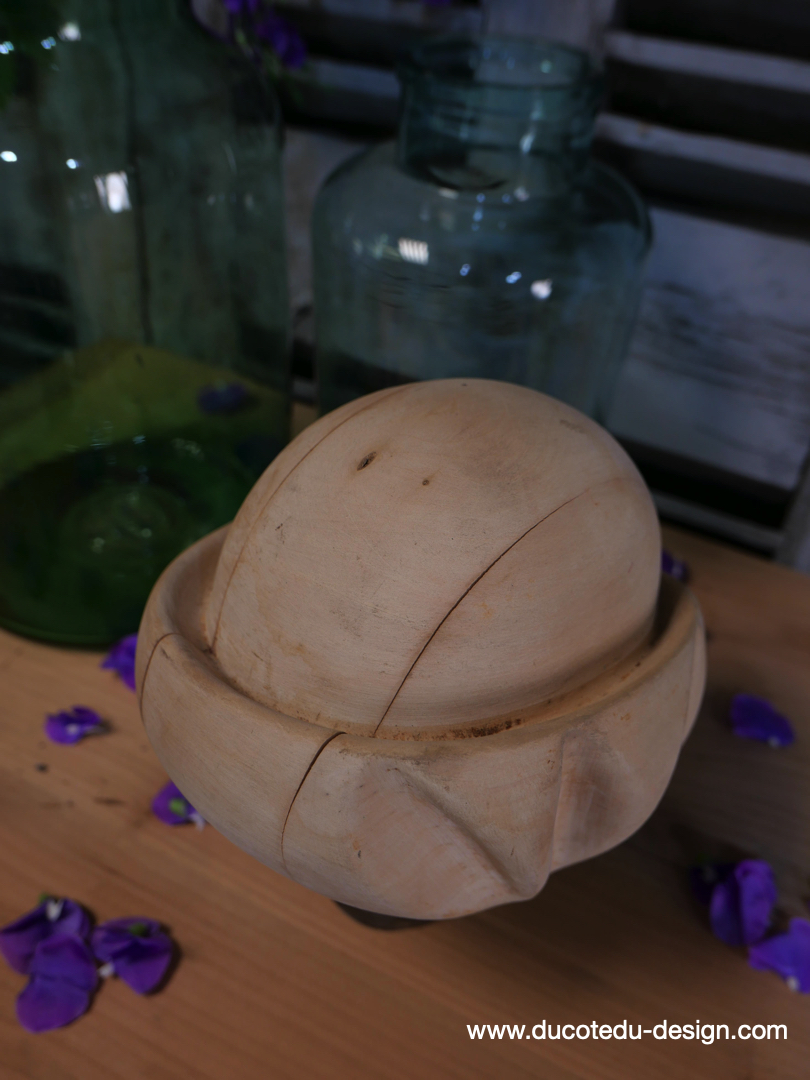 Ancien moule a chapeau en bois , forme de modiste Ref M11 – Image 6