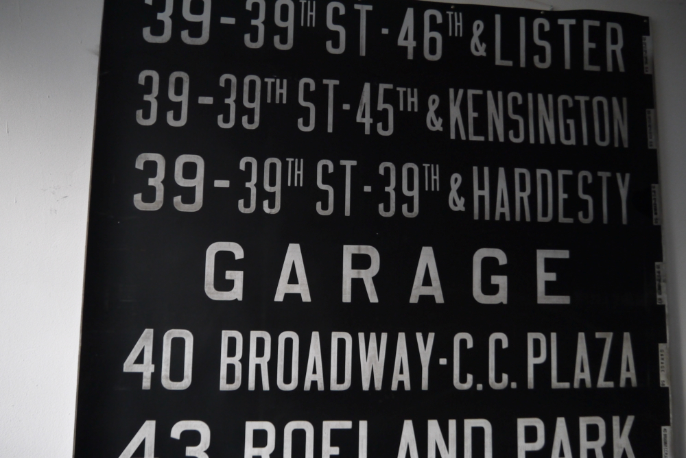 top deco ! tres grand kakemono destination bus USA ligne floride annees 60/70 – Image 4