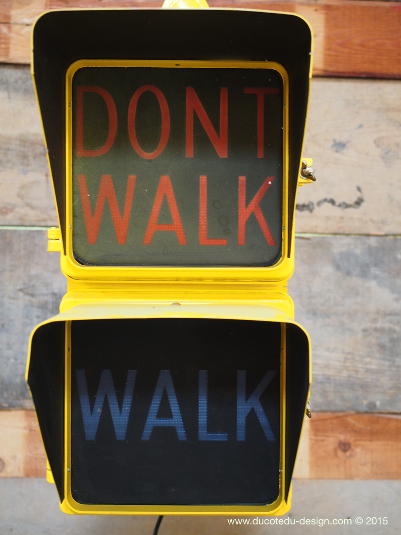 New York feu dont walk americain vintage USA jaune d'origine avec fixations murale – Image 15