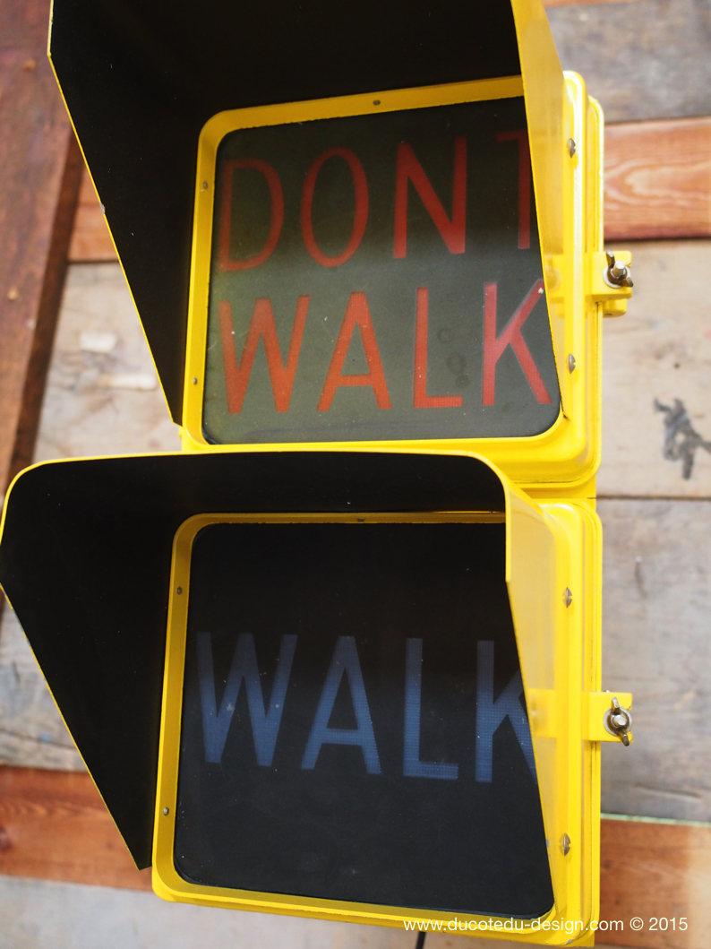 New York feu dont walk americain vintage USA jaune d'origine avec fixations murale – Image 16