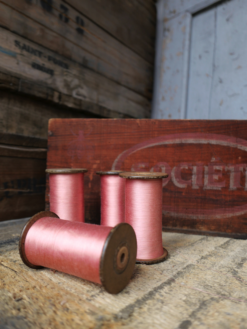 Lot de 4 bobines des anciennes filatures Lyonnaises / rose – Image 2