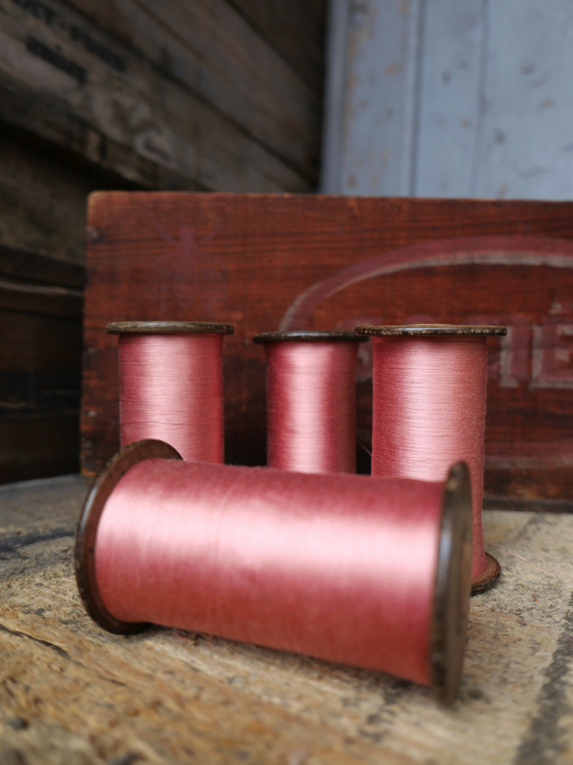 Lot de 4 bobines des anciennes filatures Lyonnaises / rose – Image 3