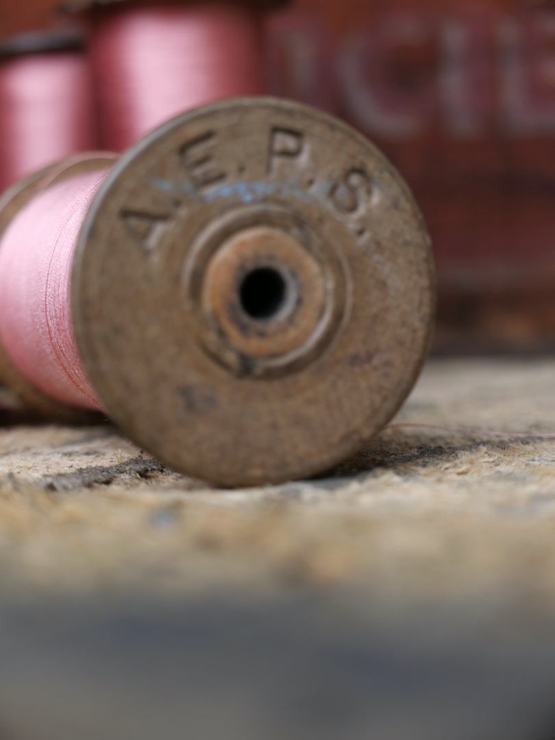 Lot de 4 bobines des anciennes filatures Lyonnaises / rose – Image 8