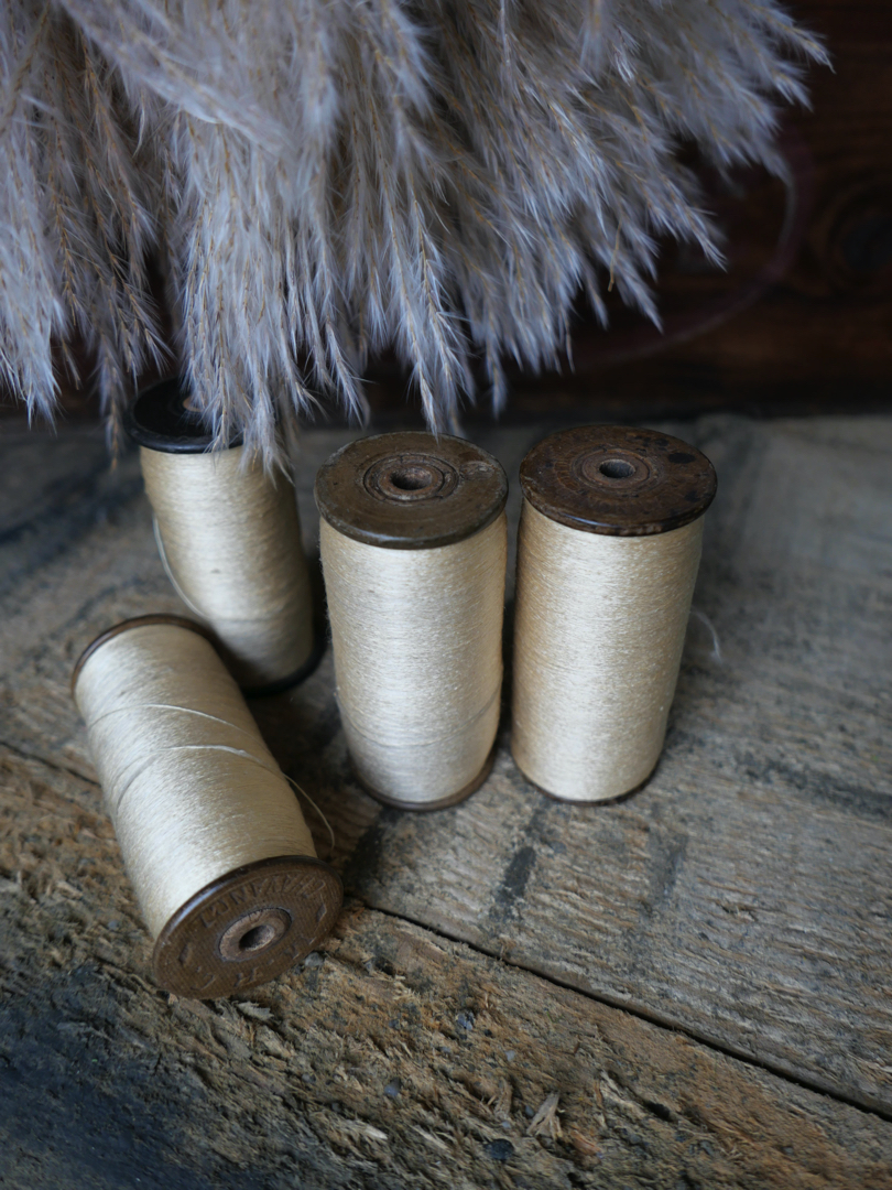 Lot de 4 bobines des anciennes filatures Lyonnaises / coquille d'oeuf – Image 8