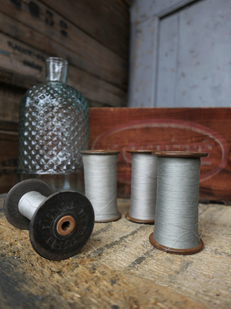 Lot de 4 bobines des anciennes filatures Lyonnaises gris – Image 2