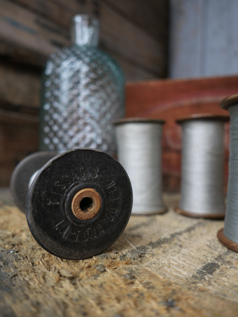 Lot de 4 bobines des anciennes filatures Lyonnaises gris – Image 3