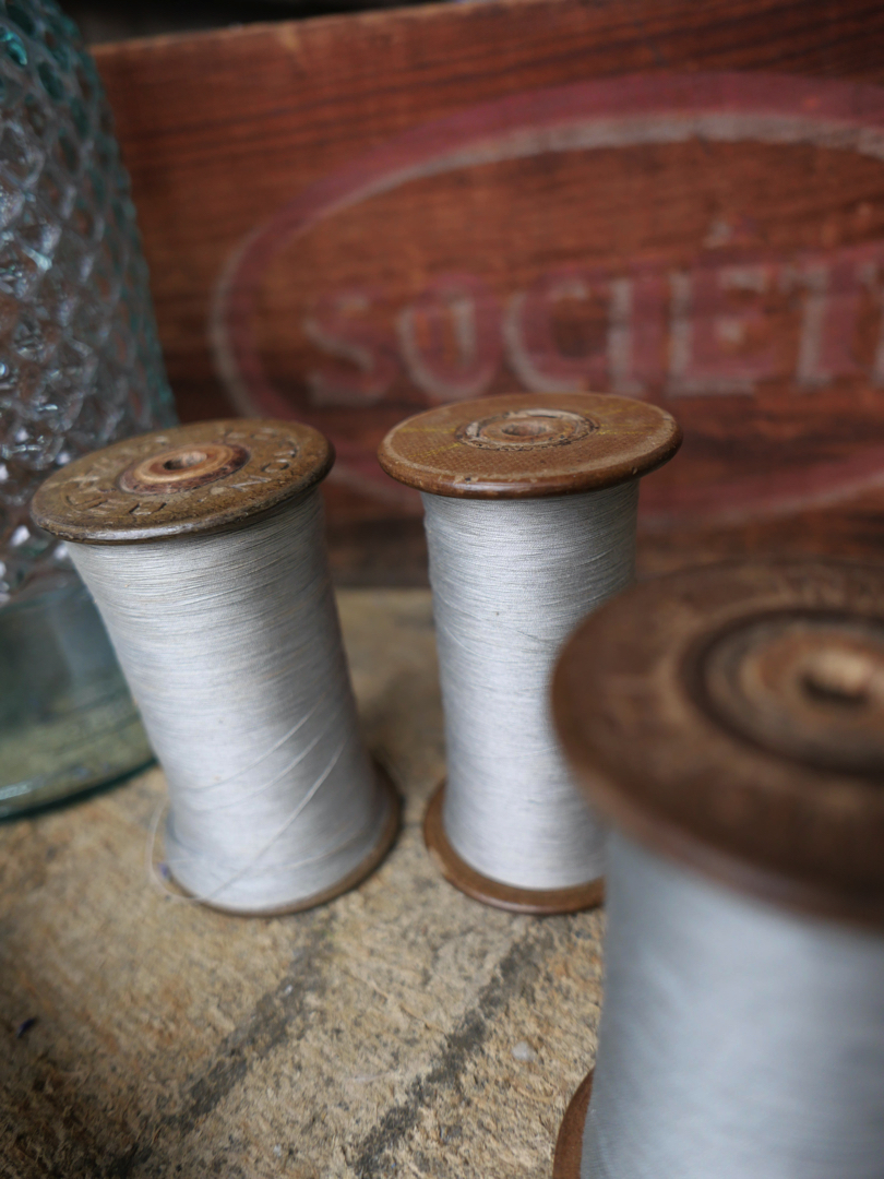 Lot de 4 bobines des anciennes filatures Lyonnaises gris – Image 4