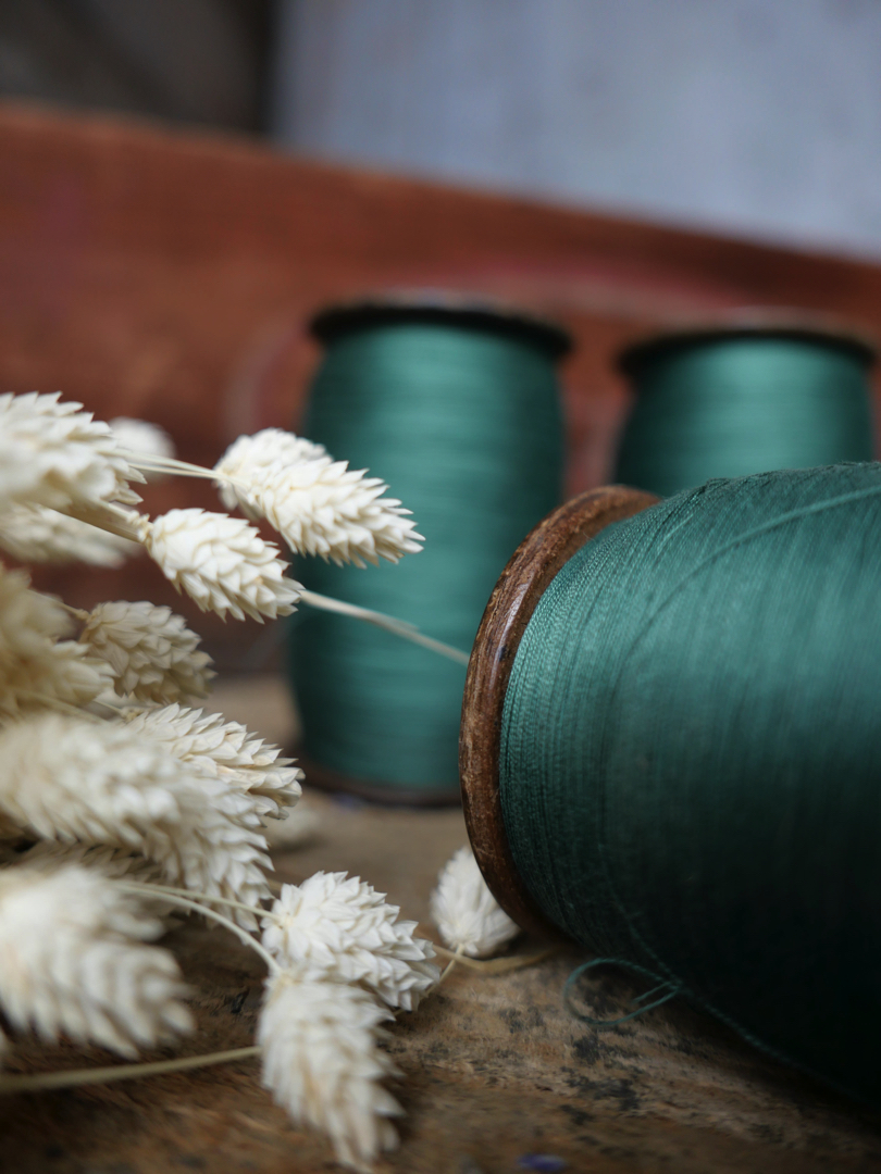 Lot de 4 bobines des anciennes filatures Lyonnaises vert sapin – Image 3