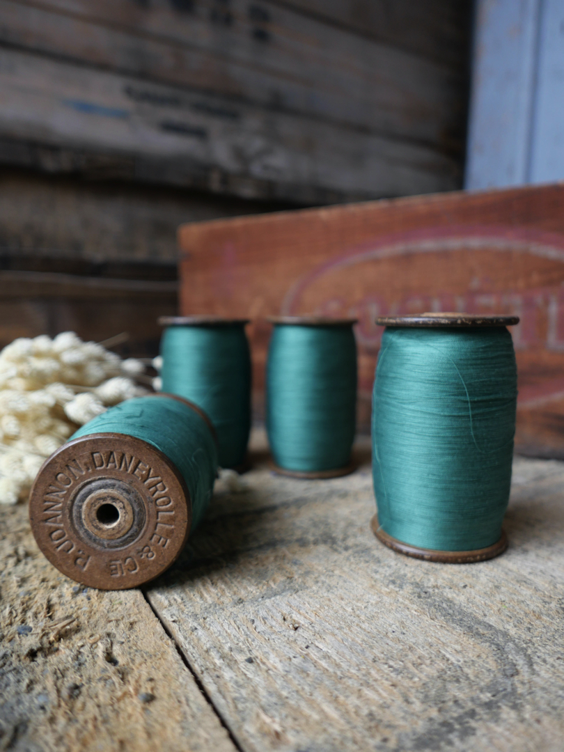 Lot de 4 bobines des anciennes filatures Lyonnaises vert sapin – Image 7