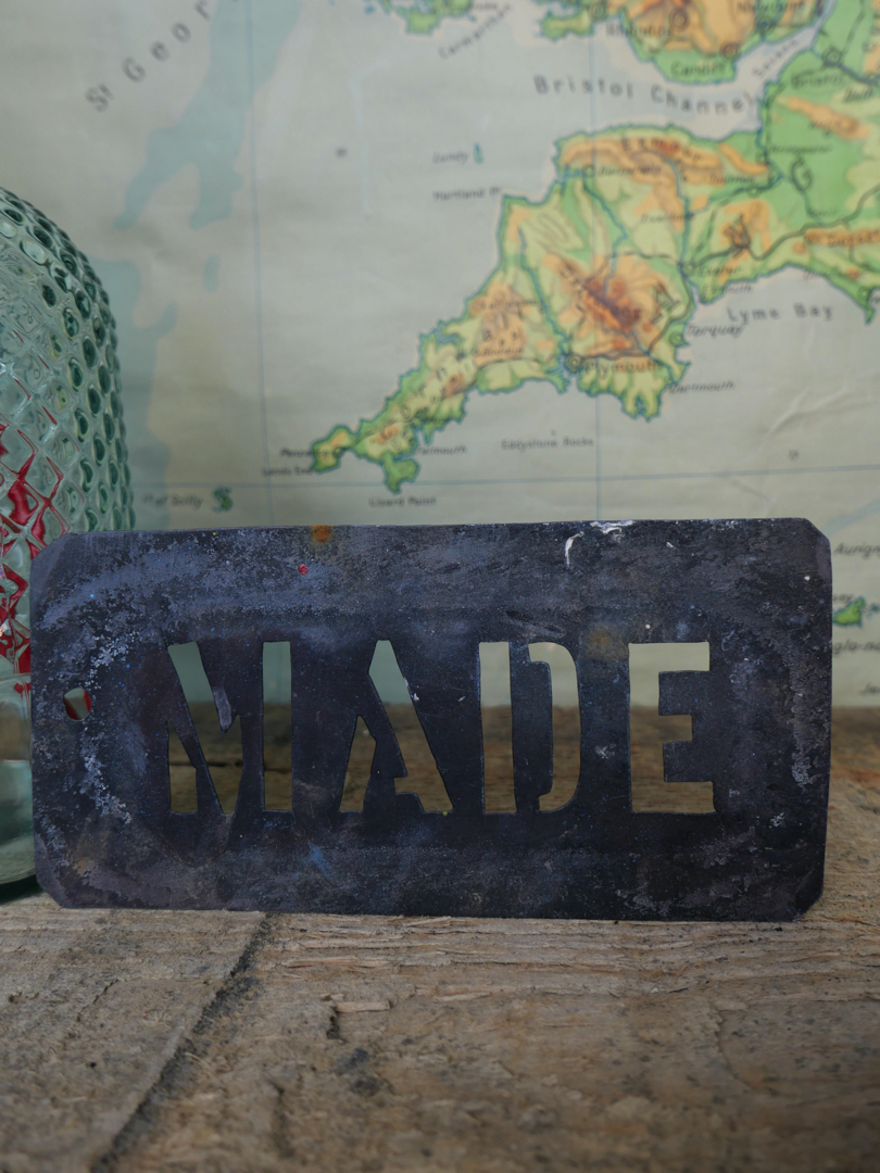 ancien pochoir marquage transport caisse de musee / Made – Image 5