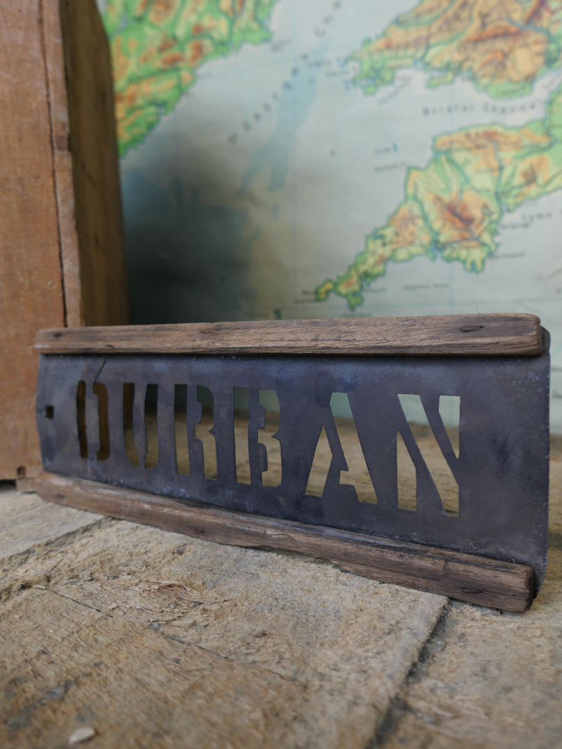 ancien pochoir marquage transport caisse de musee / Durban – Image 3