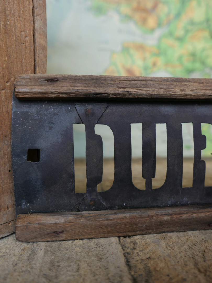 ancien pochoir marquage transport caisse de musee / Durban – Image 4