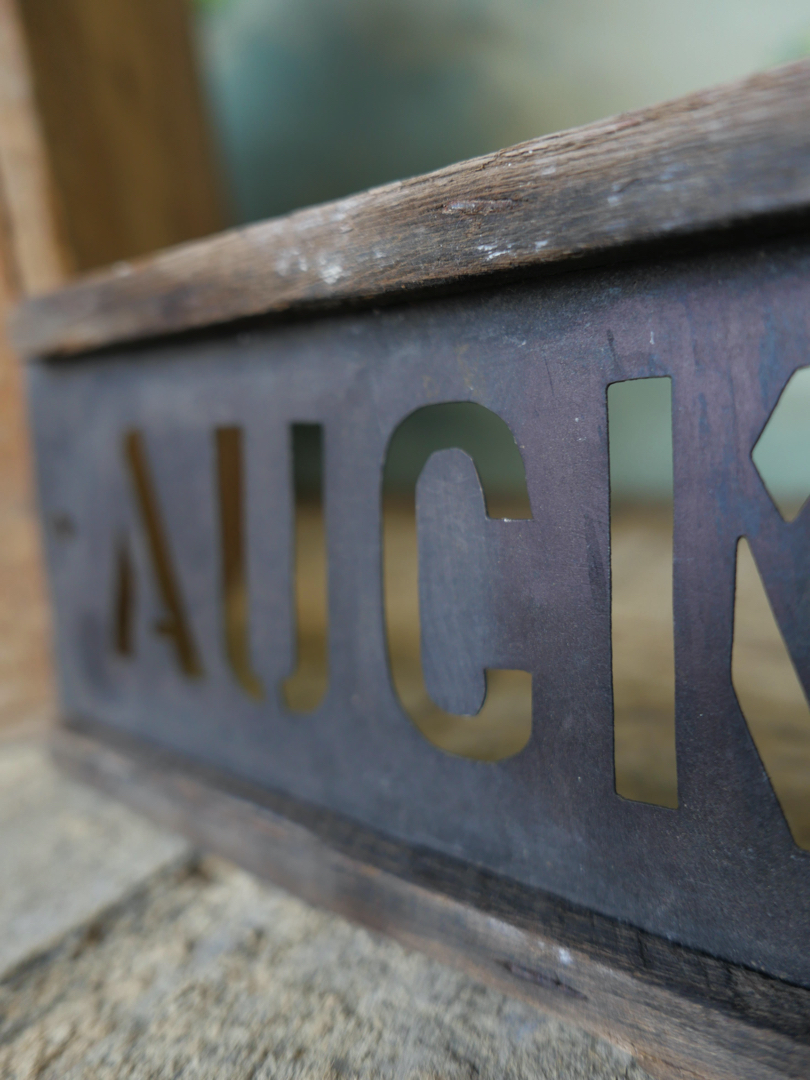 ancien pochoir marquage transport caisse de musee / Auckland – Image 4