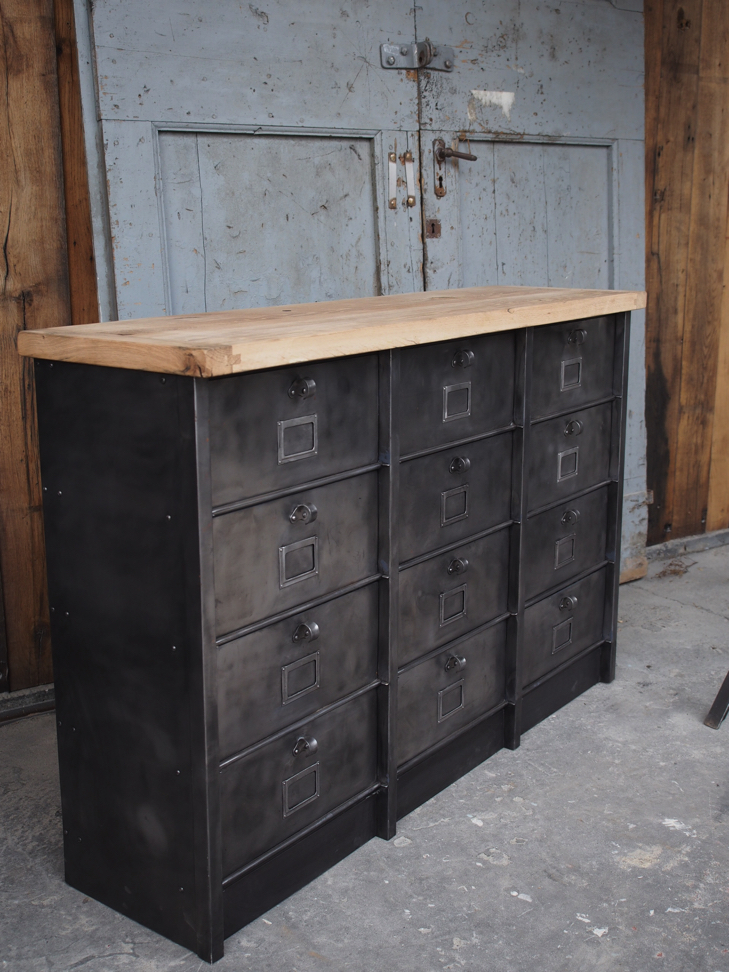 ancien grand meuble 12 casiers industriel strafor plateauchene massif – Image 3