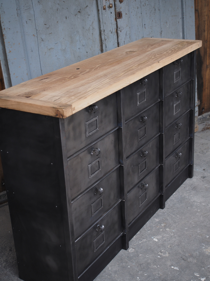 ancien grand meuble 12 casiers industriel strafor plateauchene massif – Image 15