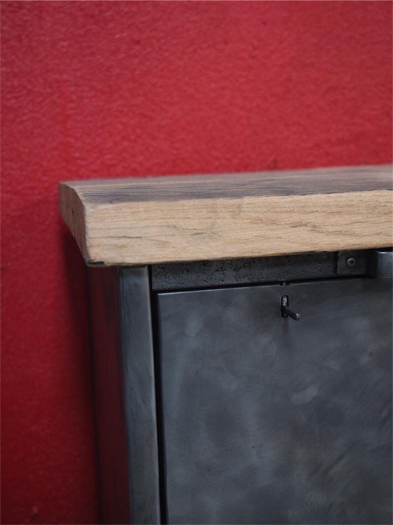 enfilade industrielle 12 compartiments atelier militaire plateau vieux chene massif – Image 9