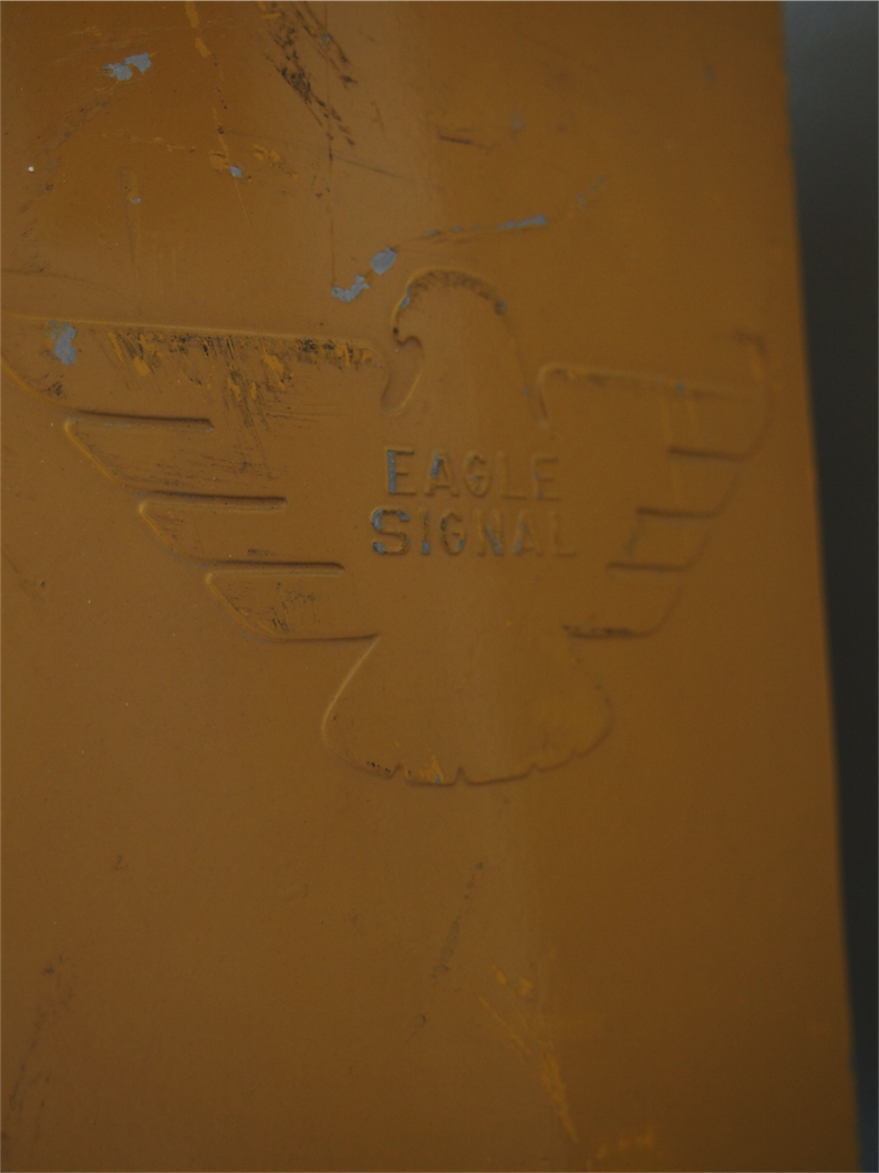 New York feu dont walk americain vintage USA jaune d'origine avec fixations murale – Image 9