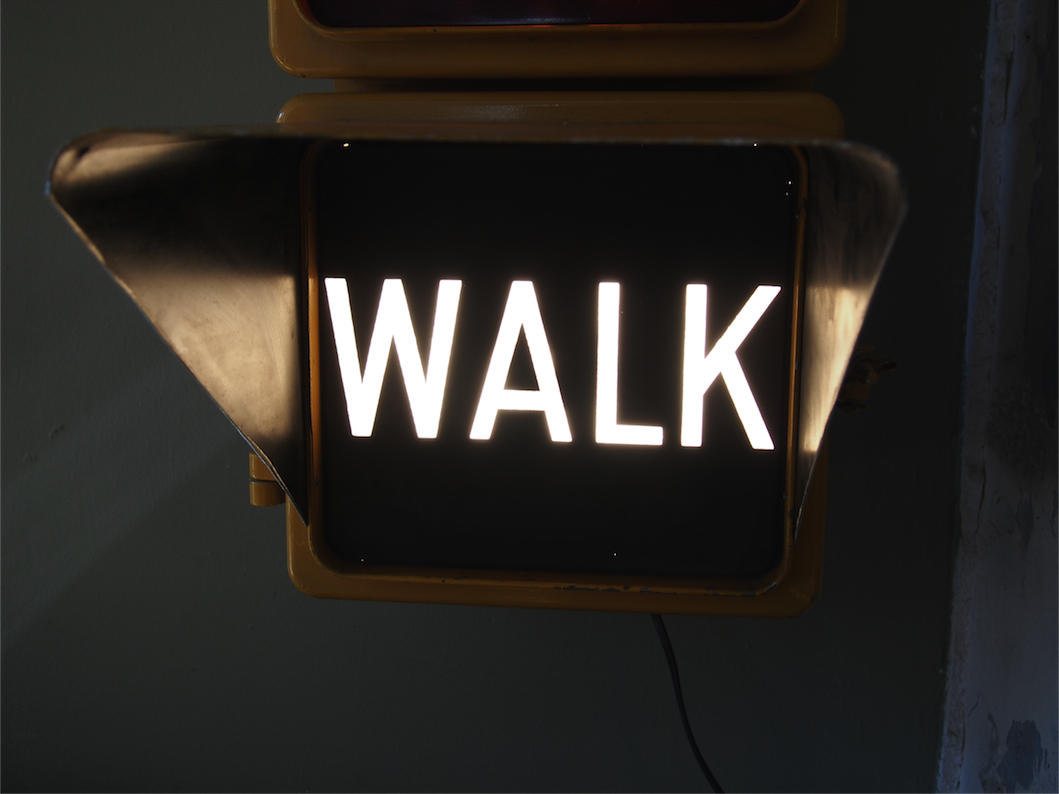 New York feu dont walk americain vintage USA jaune d'origine avec fixations murale – Image 11