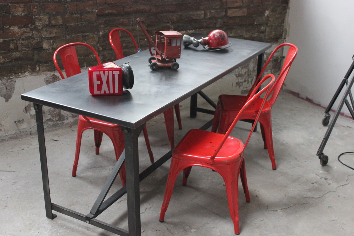 Table ou bureau metal industriel des annees 50 militaire – Image 2