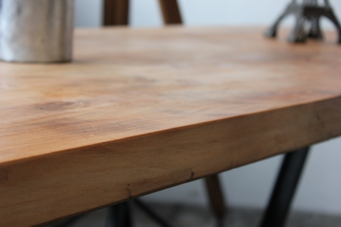 ancienne Table ou bureau industriel pied fonte plateau orme massif – Image 8