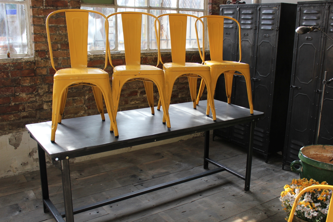 4 ancienne Chaise TOLIX Xavier Pauchard jaune des annees 50 tarif pour les 4 chaises – Image 8