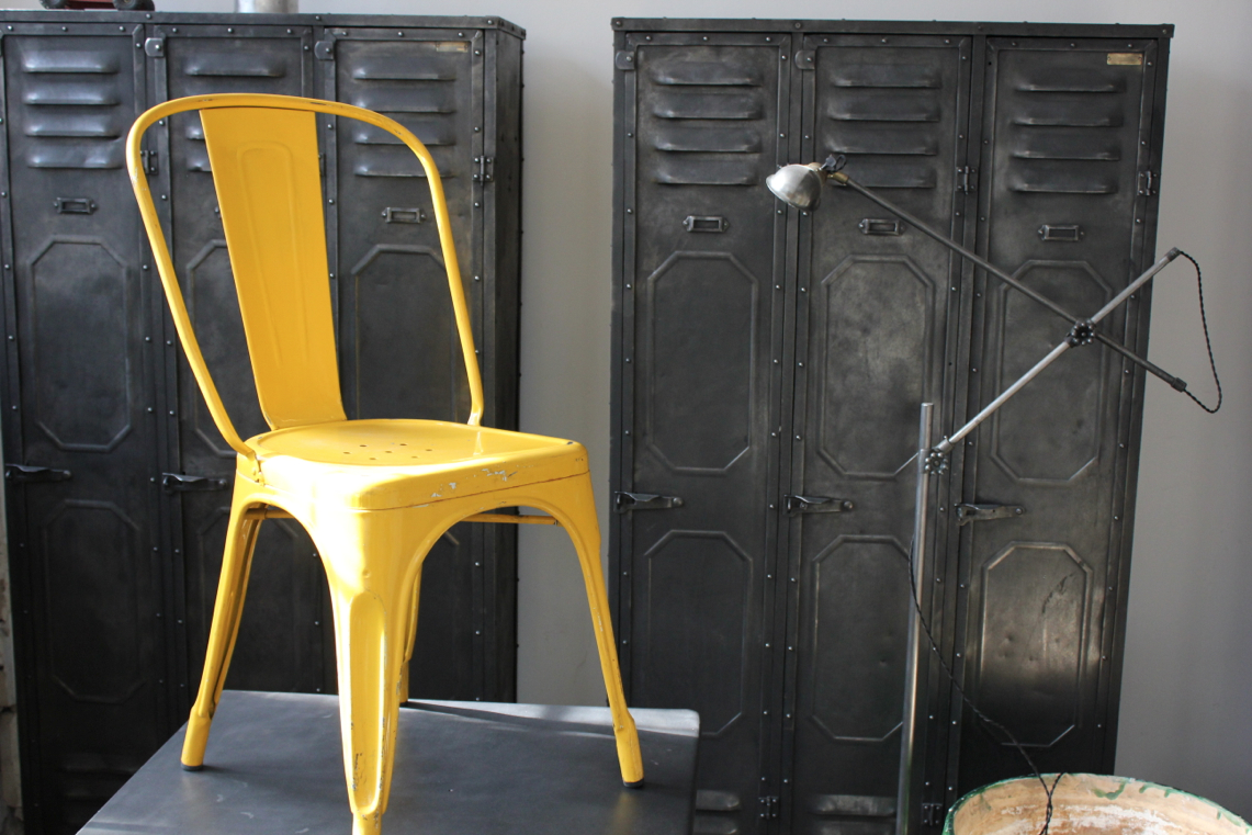 4 ancienne Chaise TOLIX Xavier Pauchard jaune des annees 50 tarif pour les 4 chaises – Image 13