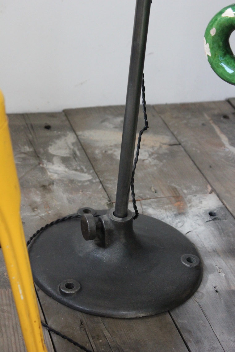 Rare Lampe liseuse O.C. White Industrielle sur pied la lampe de reference a new york dans les loft – Image 11