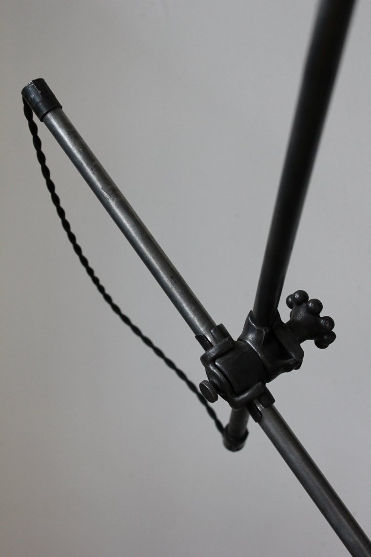 Rare Lampe liseuse O.C. White Industrielle sur pied la lampe de reference a new york dans les loft – Image 15