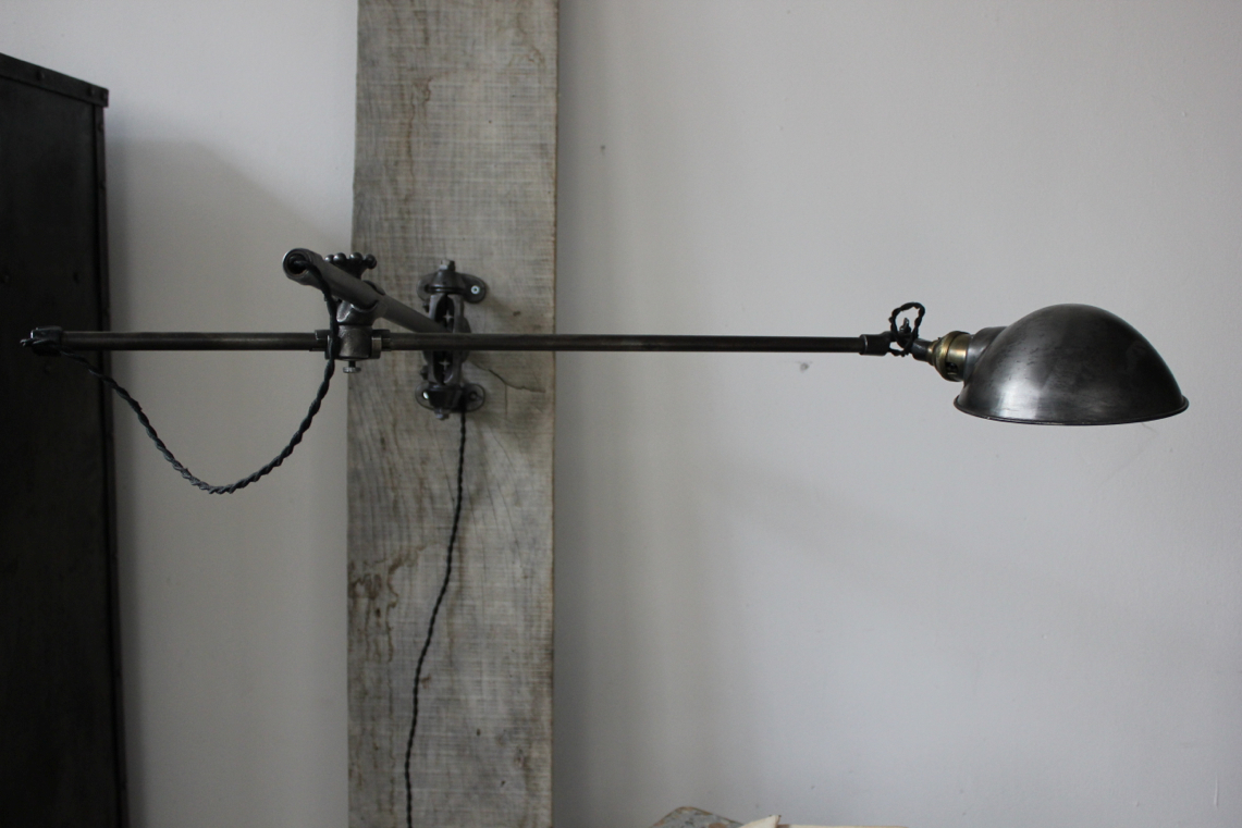 Rare Lampe liseuse O.C. White Industrielle sur pied la lampe de reference a new york dans les loft – Image 18