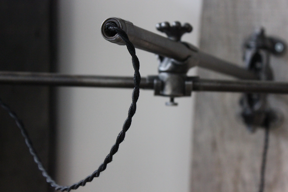 Rare Lampe liseuse O.C. White Industrielle sur pied la lampe de reference a new york dans les loft – Image 20