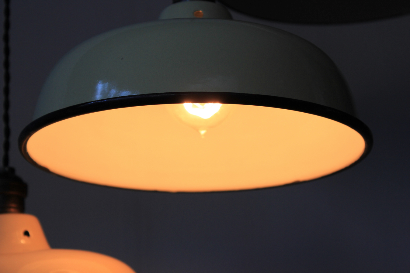 abat jour emaillee lampe industrielle blanc cassé – Image 11