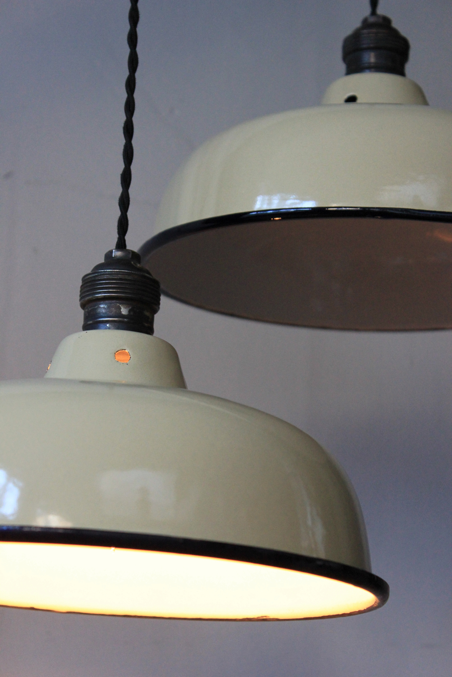 abat jour emaillee lampe industrielle blanc cassé – Image 9