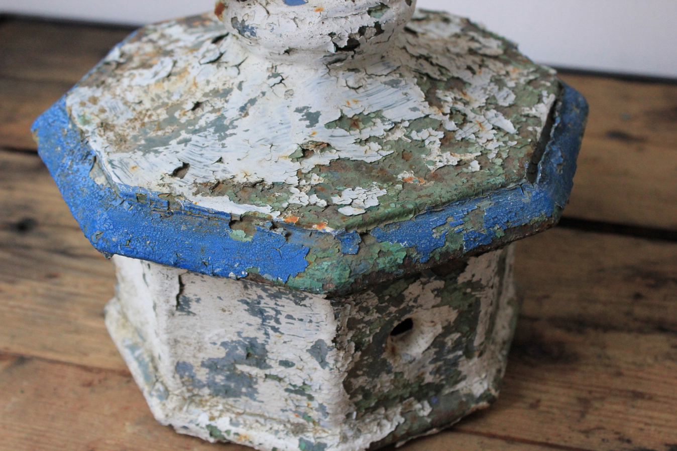 borne kilometrique en fonte superbe patine – Image 5