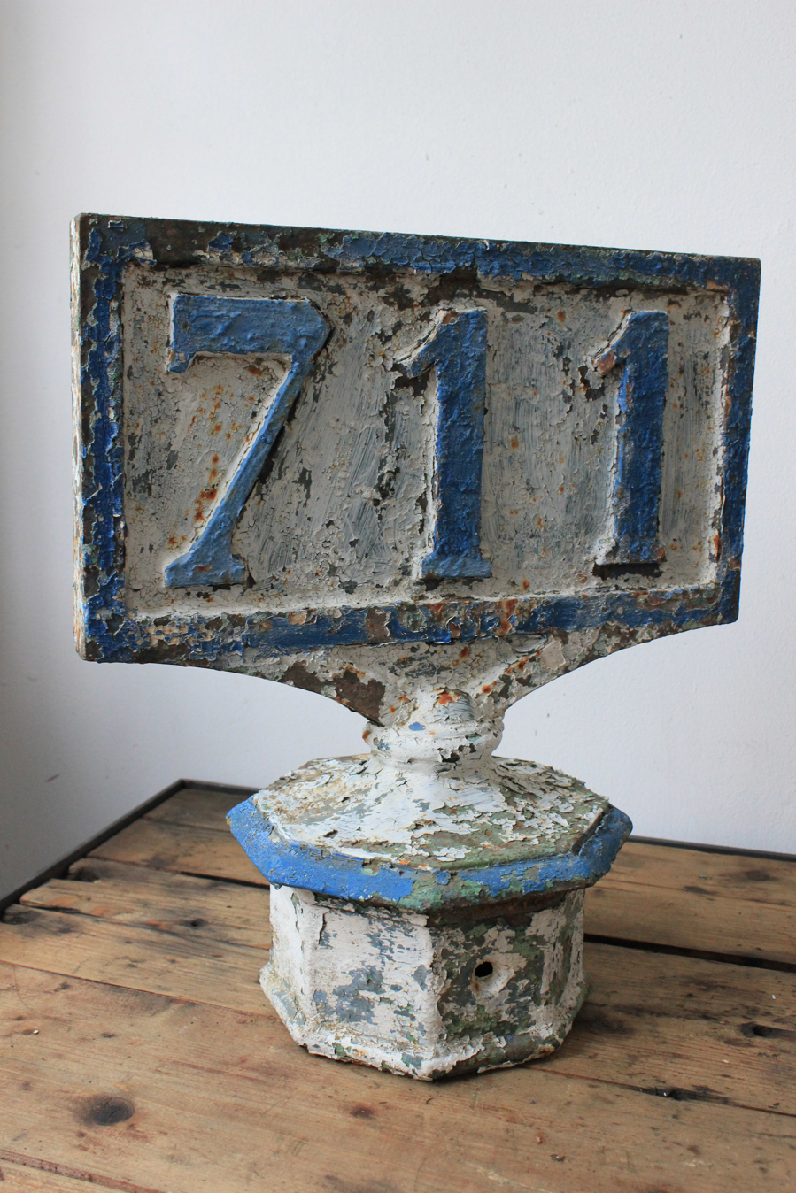 borne kilometrique en fonte superbe patine – Image 9