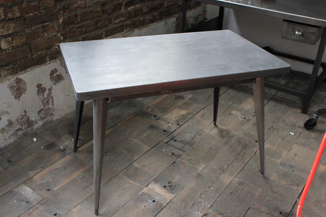 La célèbre table 55 Tolix patine graphite – Image 12